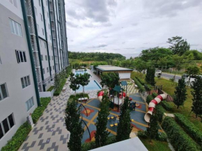Tangerine Suite to KLIA within 12Min